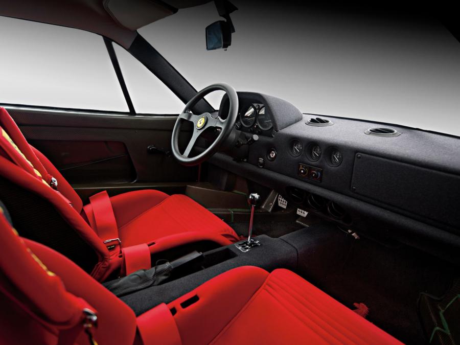 Интерьер Ferrari F40 1989 года  (NA) (фото 30 из 40)